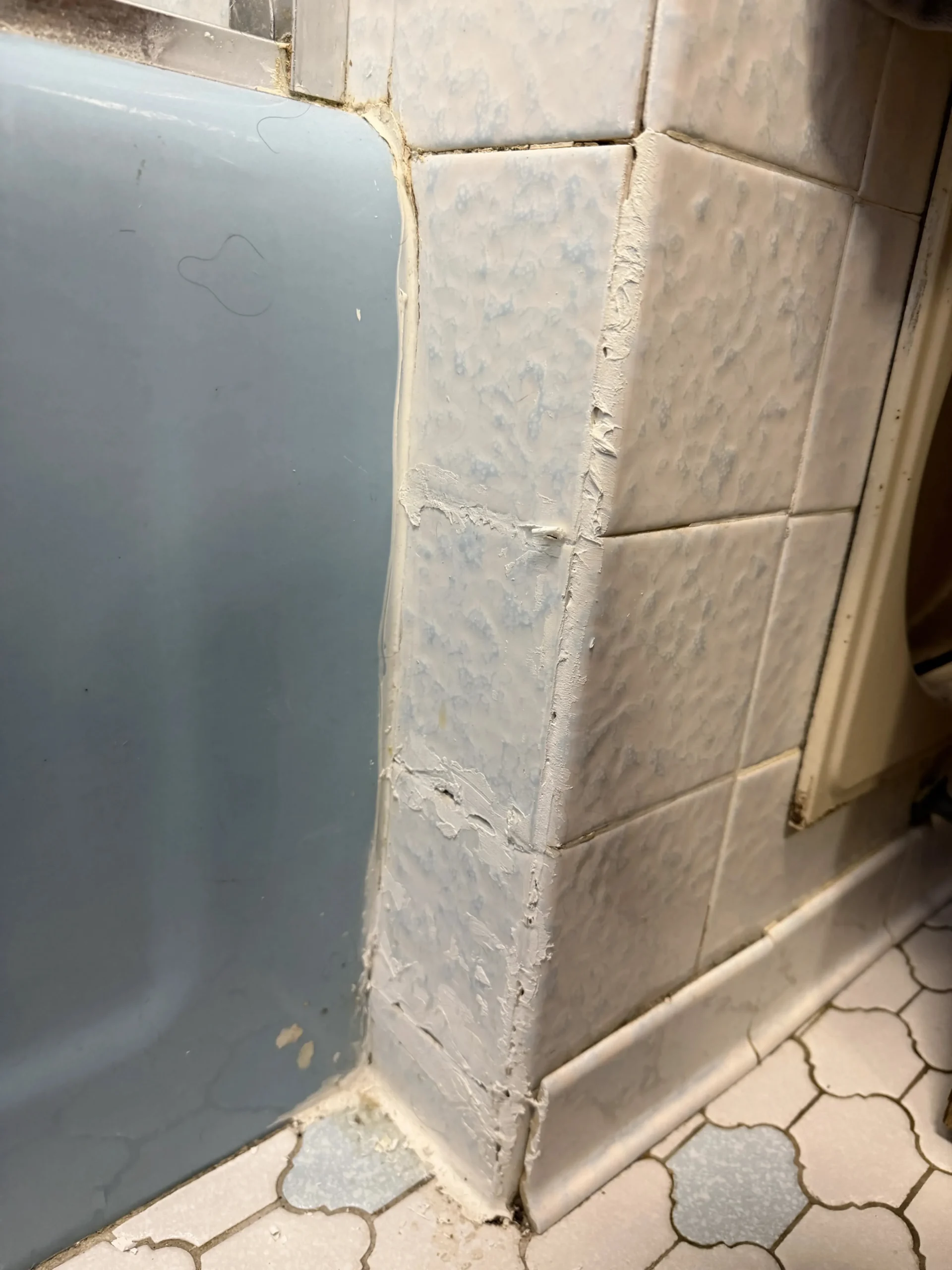 recaulking-regrouting_4_before